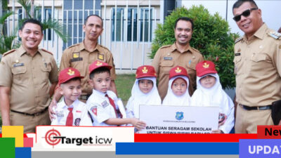 Tahun Ajaran Baru, Siswa Bulukumba Dapat Seragam Gratis