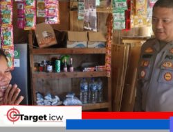 Kapolres Sinjai Borong Dagangan Ibu Penjual, Bikin Haru Warga