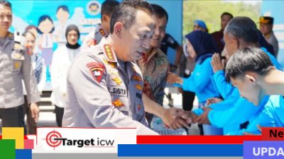 Kapolri Salurkan Bansos dan Dukung Program Pangan Murah di Semarang