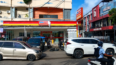 Gerai Alfamart Depan Pelabuhan Parepare Beroperasi Tanpa STPW