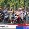 Asap Selimuti Gowa, Kasat Lantas Bagikan Masker kepada Pengendara